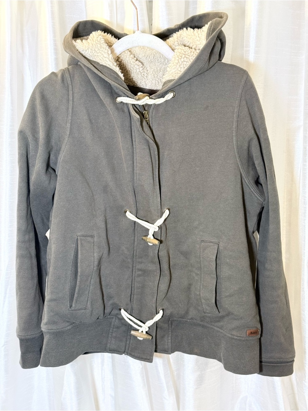 Roots Gray Sherpa-Lined Toggle Hoodie Jacket Y2K